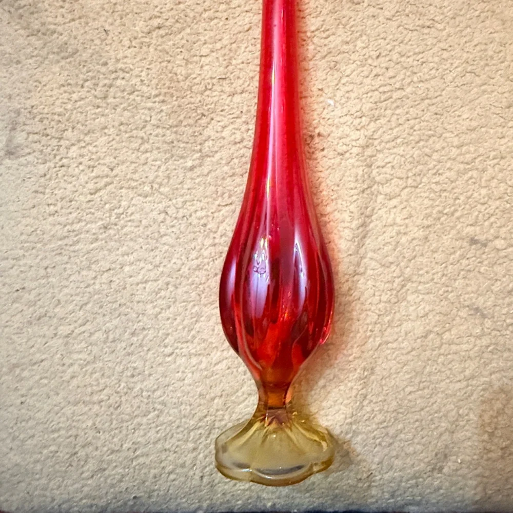 Vintage Pedestal Vase Amberina Art Glass Mod/Retro Collectible Tall - Picture 5 of 7